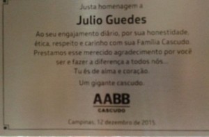 Placa em homenagem a Julio Guedes